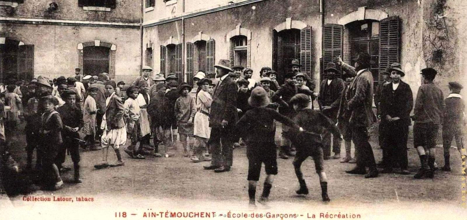 1140- Ain-Temouchent - Ecole des Garcons - La Recreation2.jpg